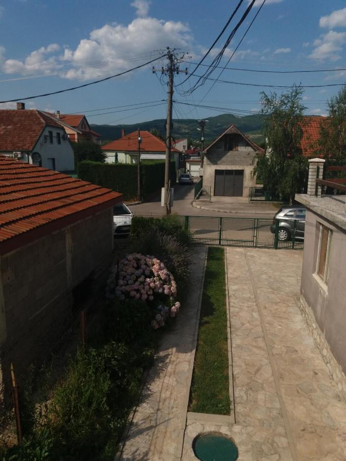 Apartman Mila I Kaja Nikšić Εξωτερικό φωτογραφία